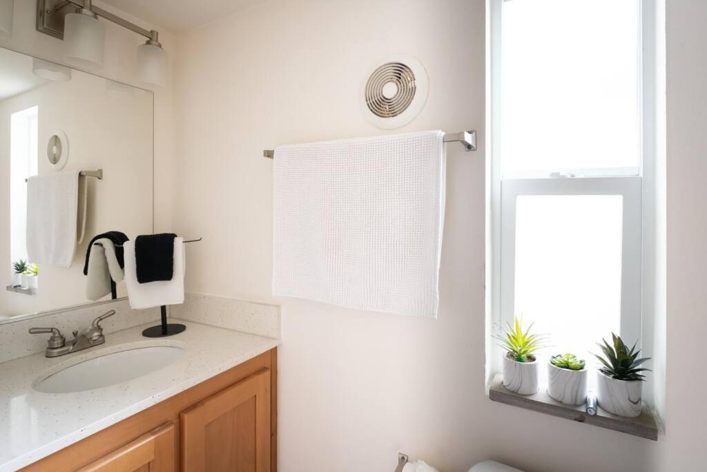 Peaceful Tiny Home With Two Queens And Loft San Luis Obispo Kültér fotó